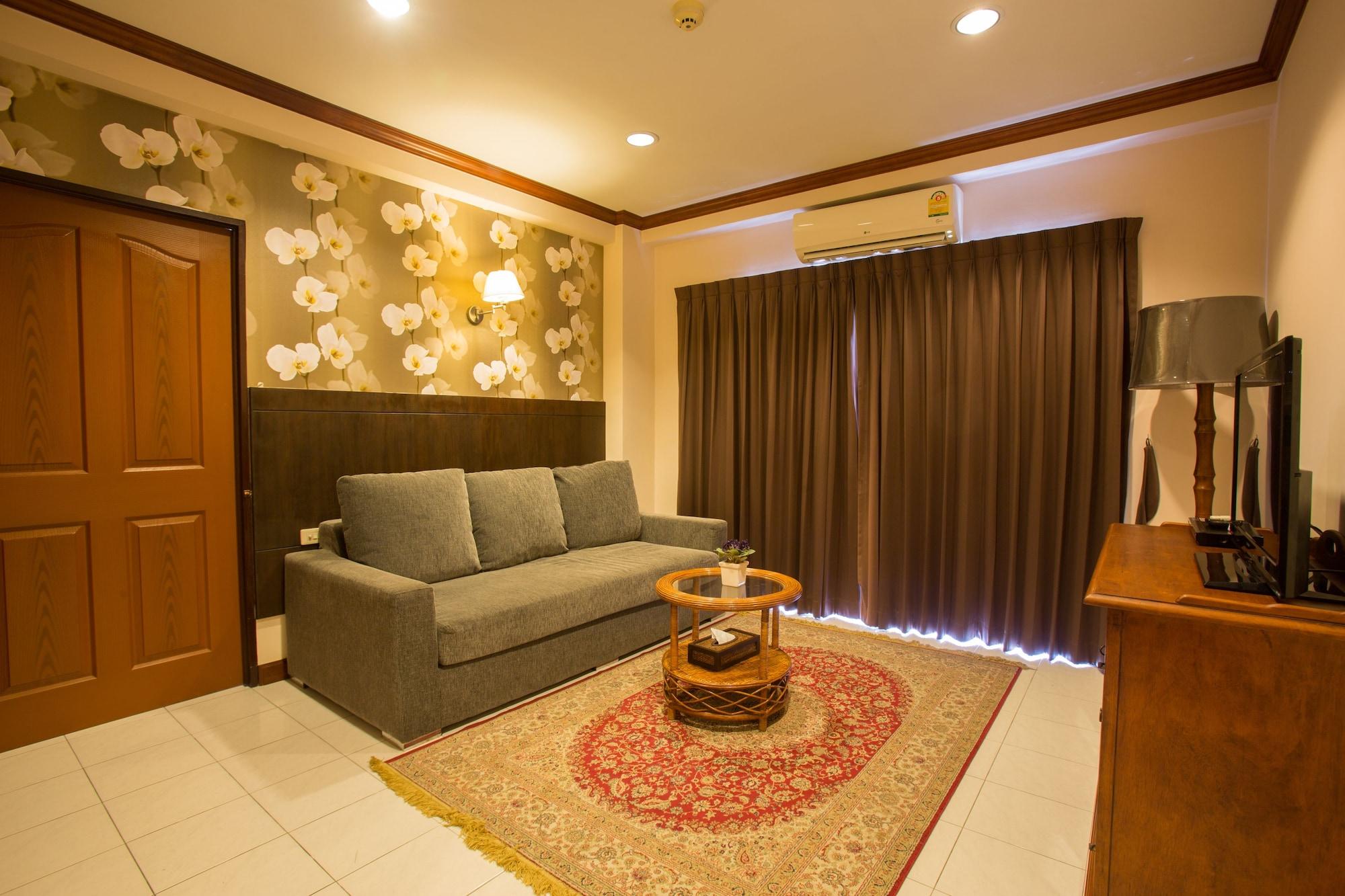 Inn House- Sha Extra Plus Pattaya Exterior photo